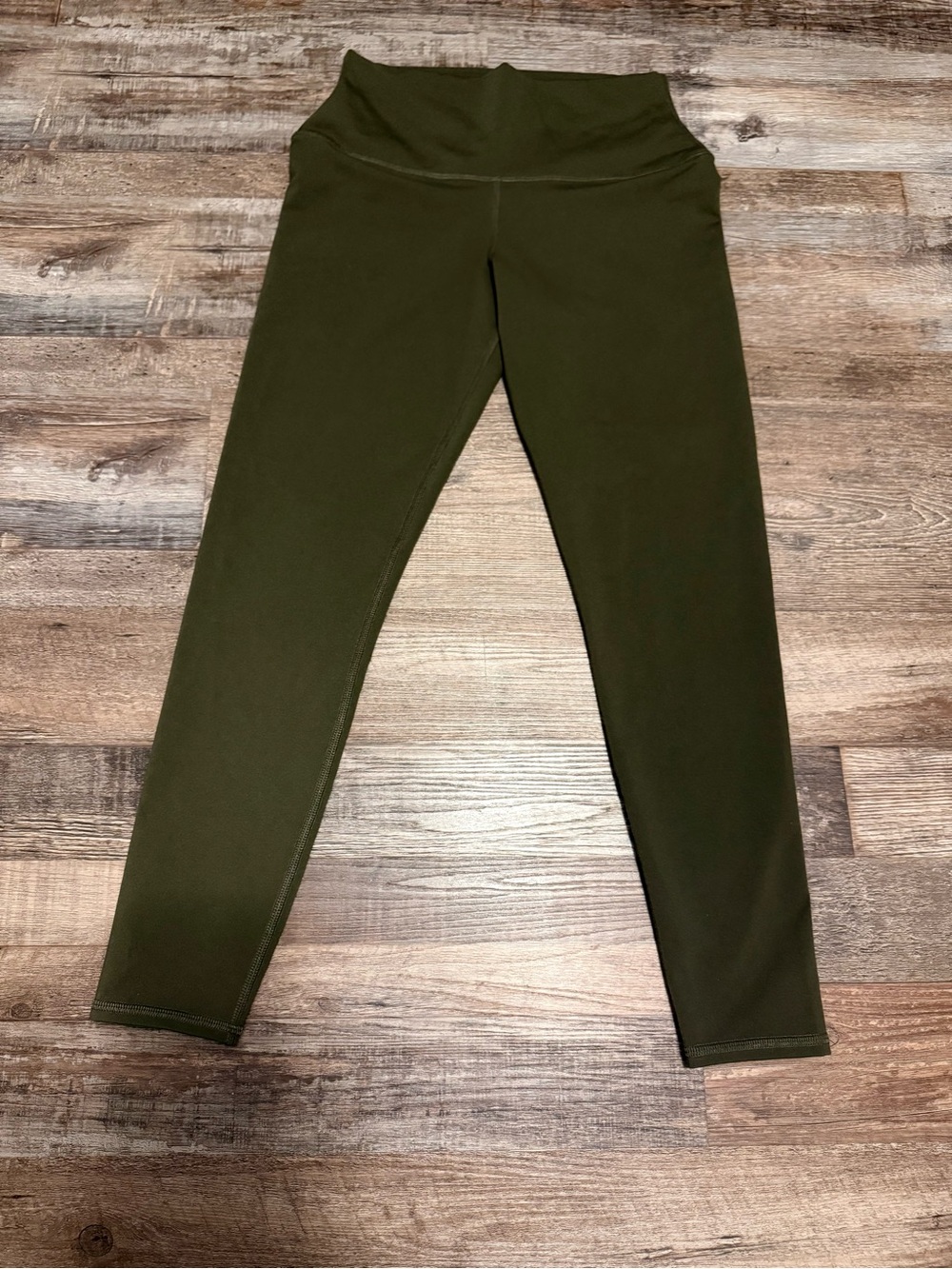 ALO Yoga Olive Green High-Rise Leggings Size Small EUC